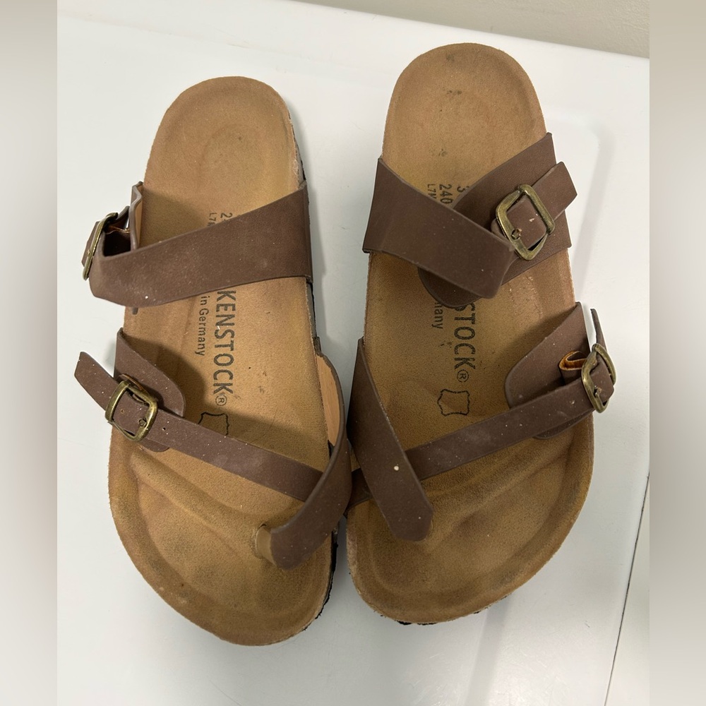 Birkenstock Brown Sandals with Ergonomic Design and Leather Straps